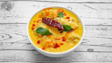 Himali Mahi Ko Jhol (Kadi Pakora)
